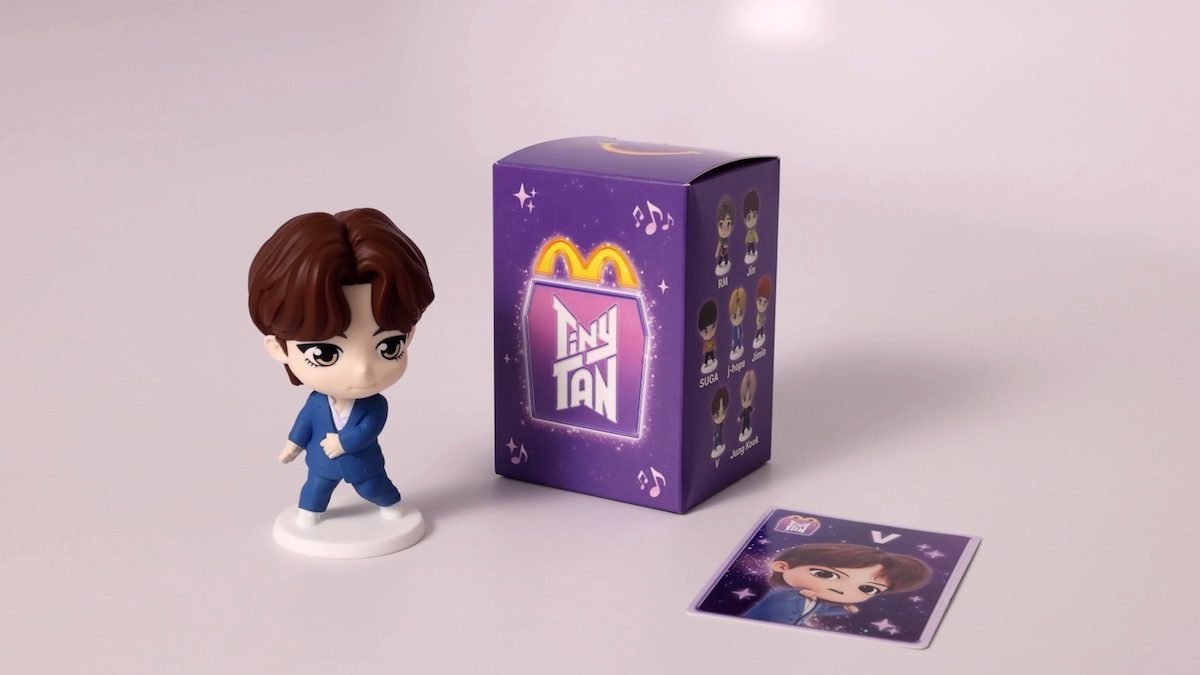 Mc Donald's Statuette: BTS x McDonalds Tiny Tan V - NEU & Originalverpackt – Nuovo e nell'imballaggio originale da Pfäffikon SZ venduto da ansyyy 1