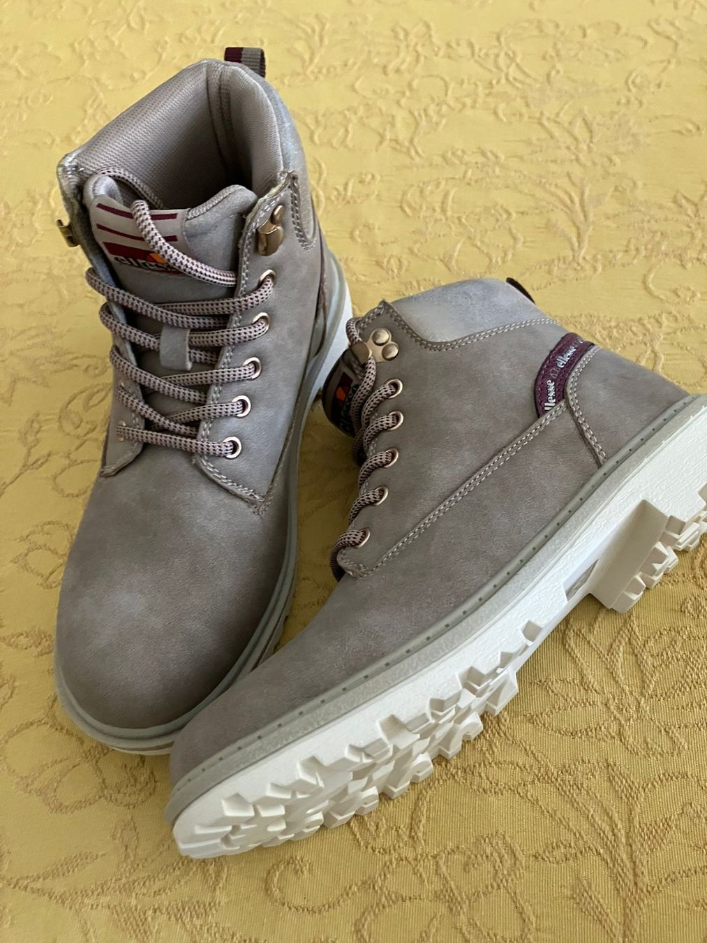 Ellesse Scarpe da donna: Scarponcino Ellesse n.36 nuovo – Nuovo (secondo la descrizione) da Melano venduto da H-Sara