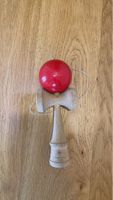 Kendama Holz rot

