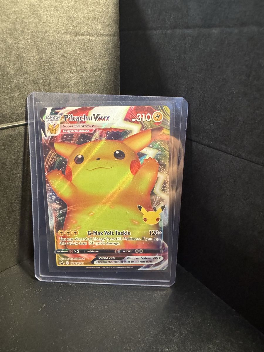 Pokémon Sammelbilder & Trading cards: Pikachu Vmax - Pokemon - 25th Anniversary - Promo - ENG  – Neu (gemäss Beschreibung) aus Bellinzona von TheCarden 2