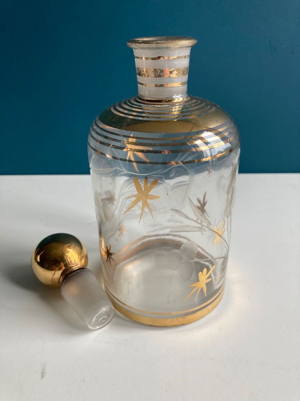 Sonstiges Geschirr & Gläser: Dekorative Glasflasche mit Goldmuster, Vintage Style – Gebraucht aus Winterthur von silen 1