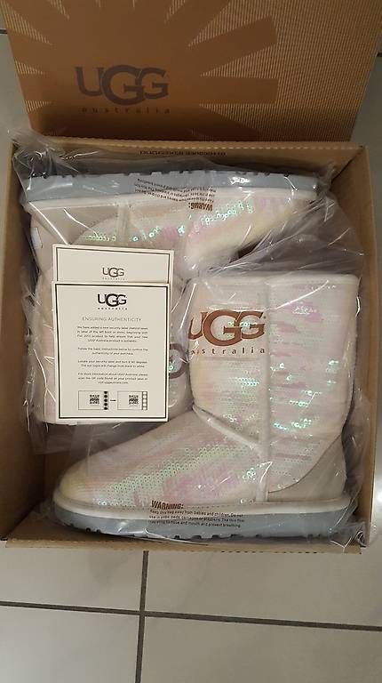 Ugg Scarpe da donna: UGG - STIVALETTI DONNA SPARKLES I DO 1003511 - 38/40 – Usato da Massagno venduto da Massimo037 1