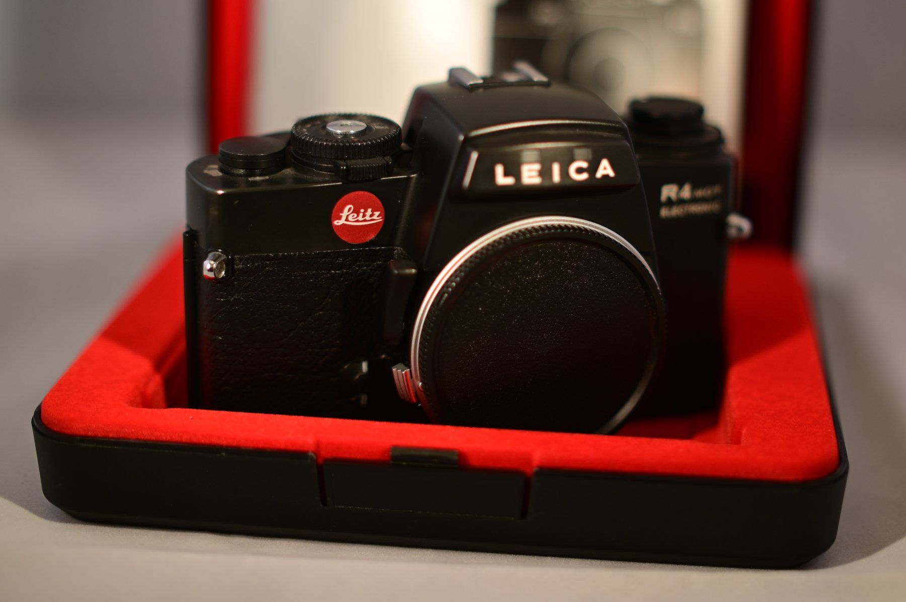 Leica Appareil photo: Leica R4 – D'occasion à Uster par Stoessda 4