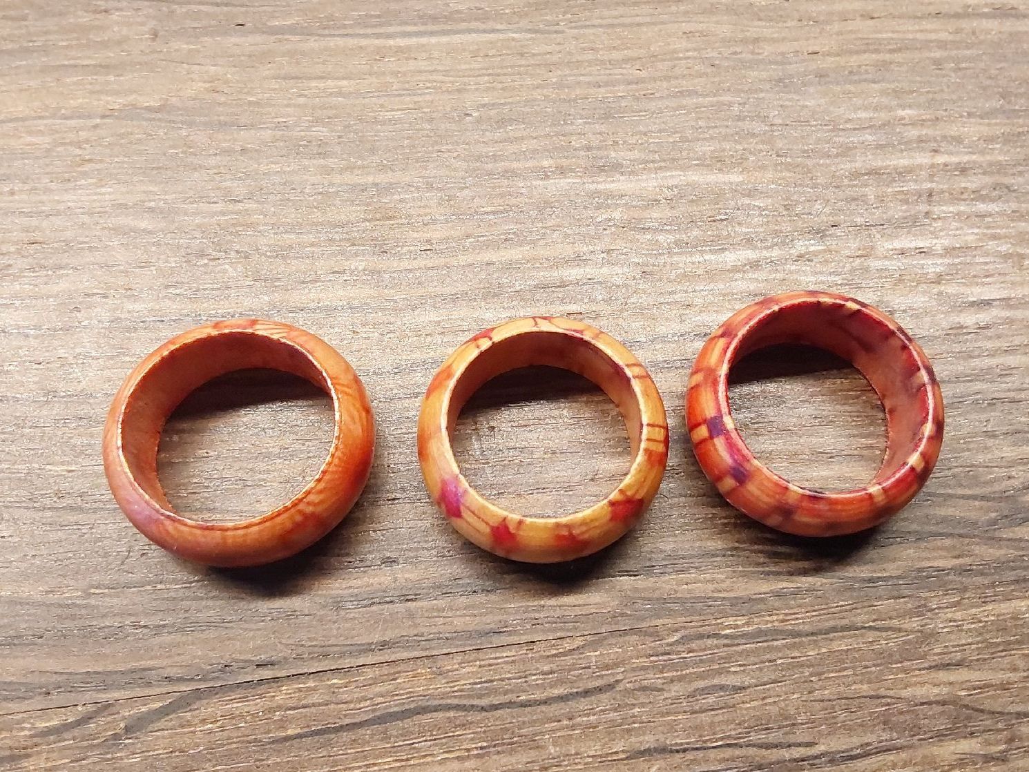 Anelli: 3 Stück Fingerringe Holz – Usato da Köniz venduto da scopello12 2