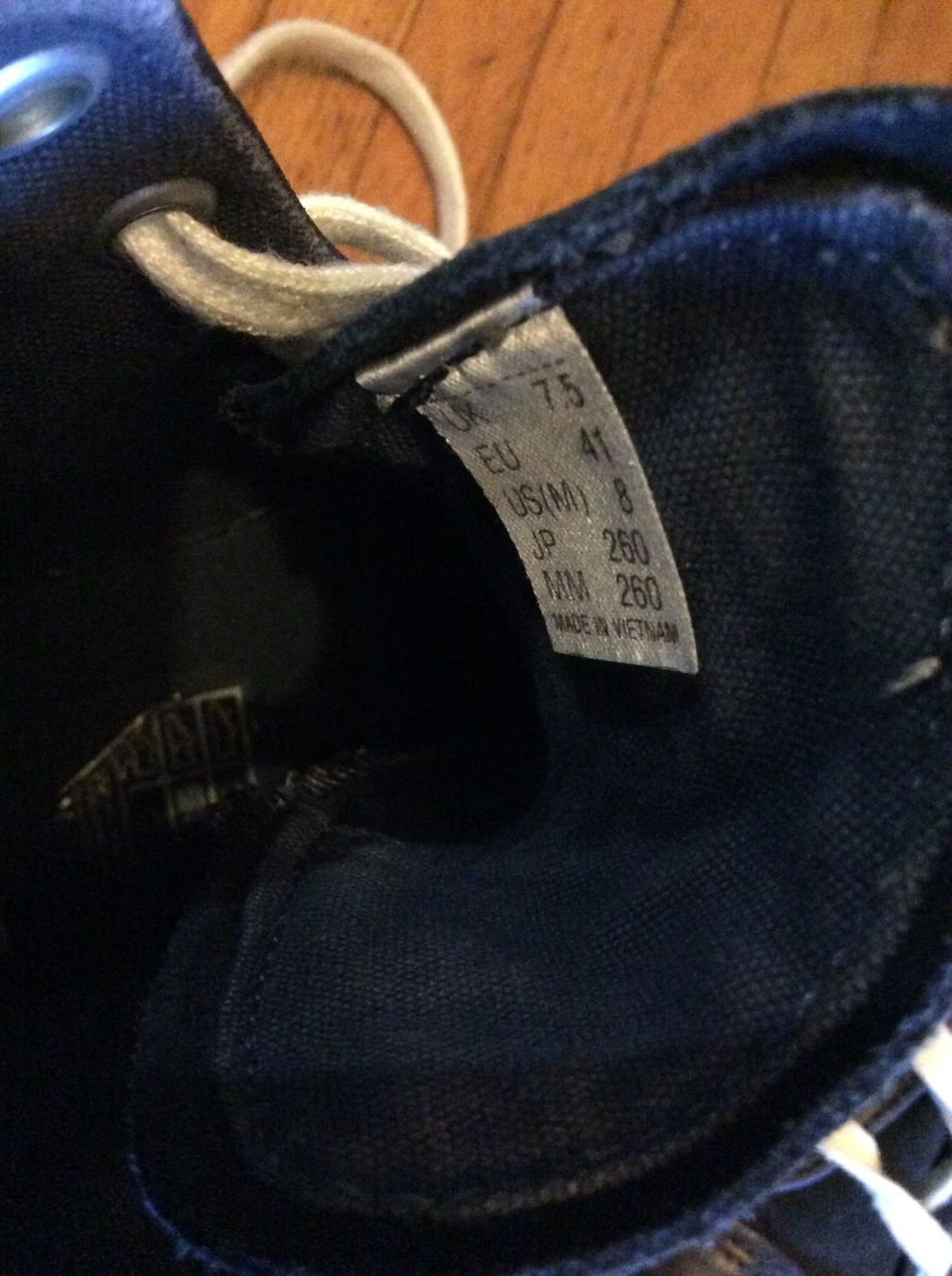 Helly Hansen Scarpe per ragazzi: Helly Hansen baskets montantes cuir pointure 41, 26cm – Usato da Le Mont-Pèlerin venduto da dundun1 5