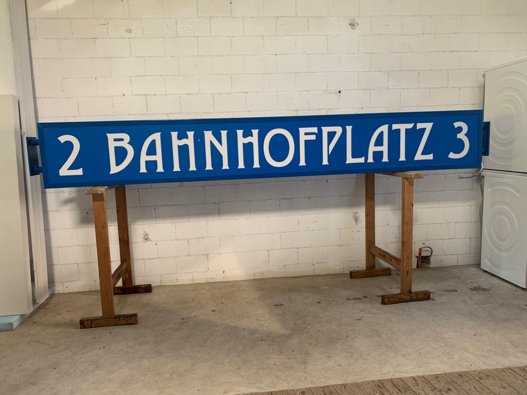 Schilder: Riesiger Leuchtkasten Leuchttafel Leuchtschrift 3 Meter – Gebraucht aus Wallisellen von zappenduster 3