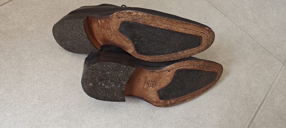 Herrenschuhe: Herren Schnürschuhe Leder schwarz 43 – Gebraucht aus Rickenbach ZH von Vanijo 4