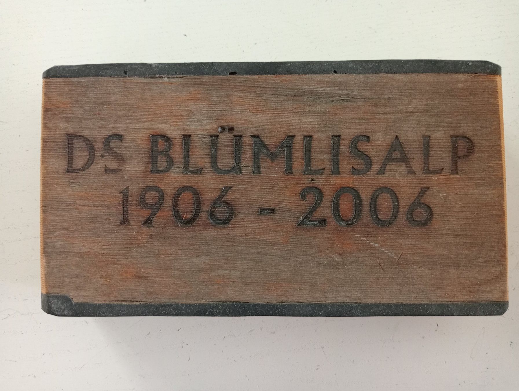 Articoli in legno: Original Holzstück von der Blümlisalp – Usato da Bremgarten b. Bern venduto da josephine07