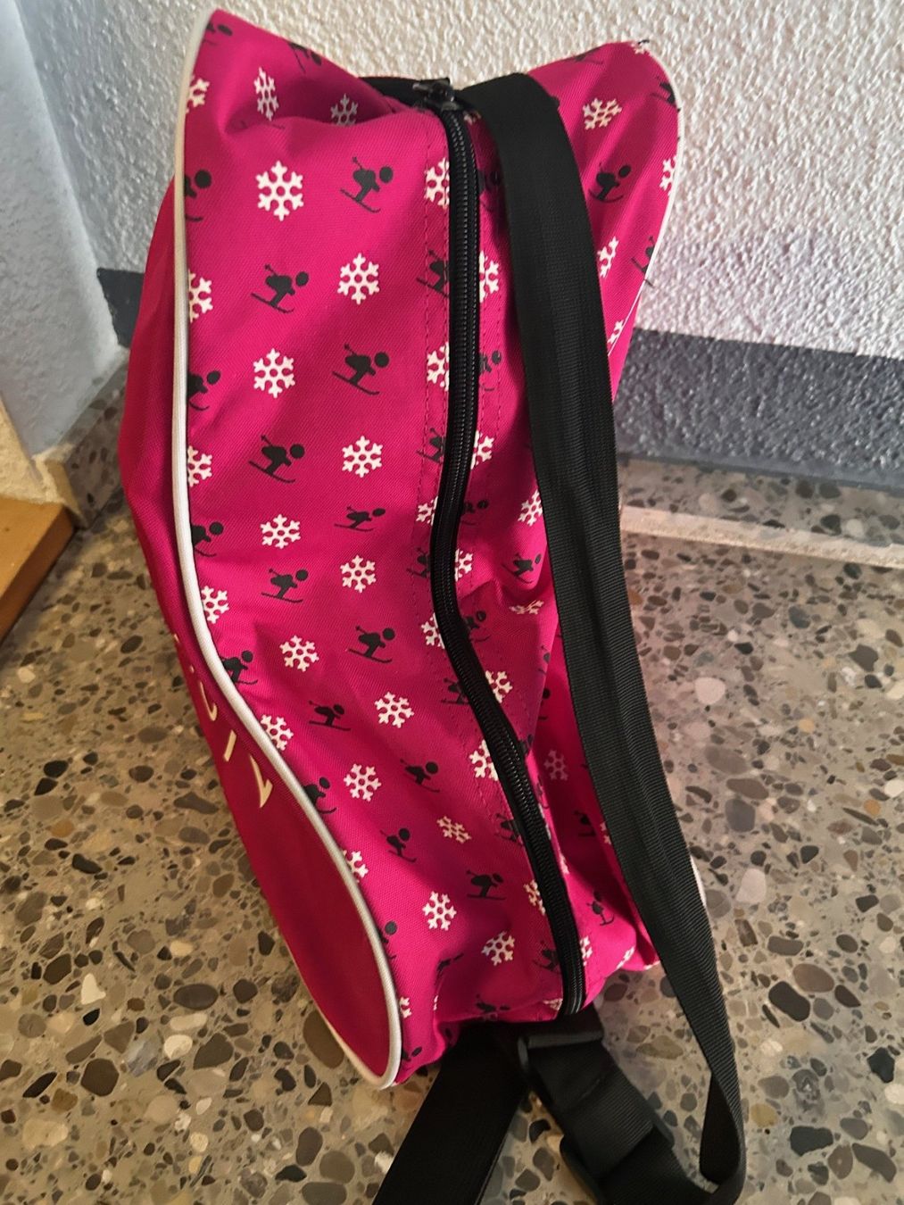 Pattini da ghiaccio: Schlittschuhe mit Tasche Grösse 33 / 34 – Usato da Horgen venduto da Sunshine_12399 3