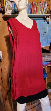 Damen Tunika ohne Arm gr. 50 gekauft bei Oliver Jung Rot