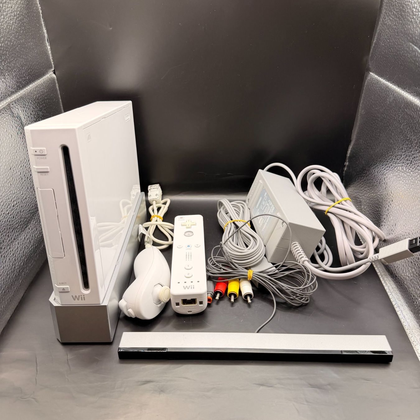 Nintendo Console: Nintendo Wii Konsole Weiss Set – Usato da Düdingen venduto da Nerdworld