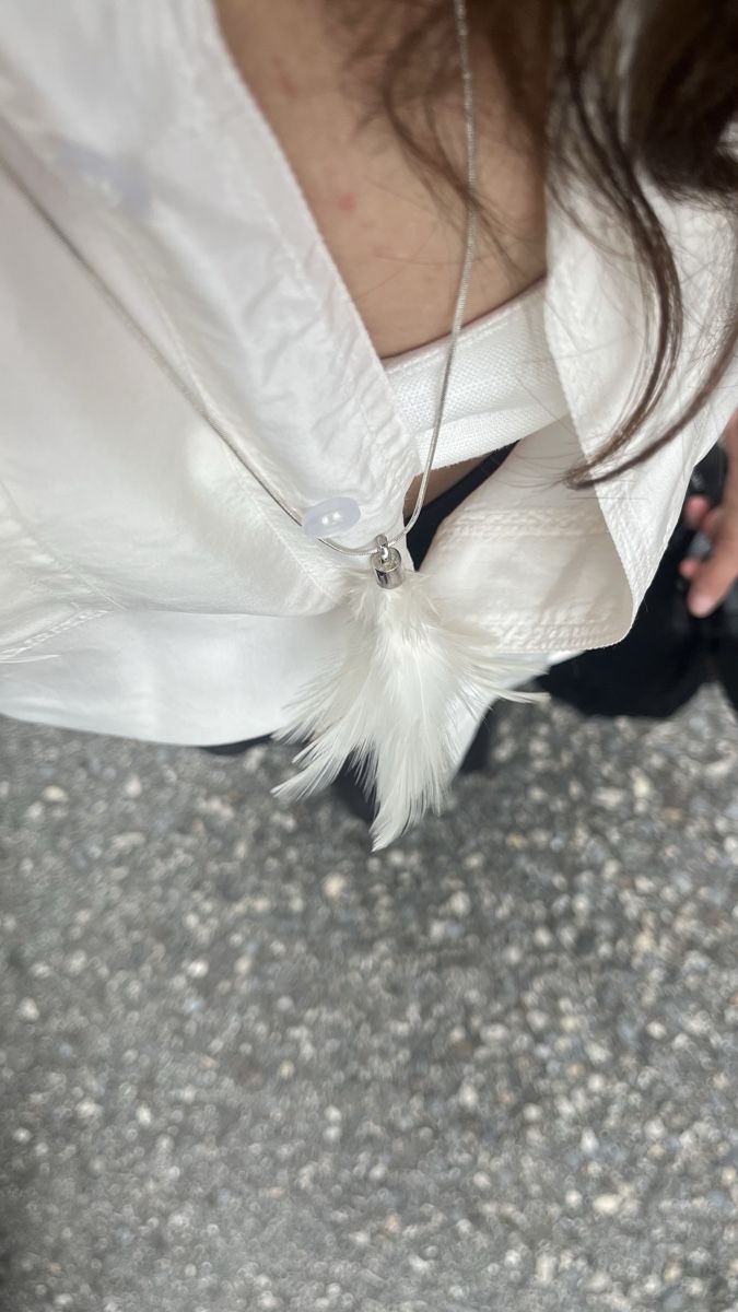 Catenine: Collana con ciondolo piuma bianca argento – Usato da Lugano venduto da yul_fhg2 2