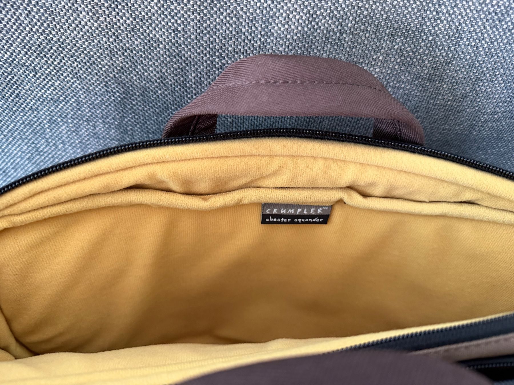 Crumpler Borse: Crumpler Laptoptasche "Chester Squander" Braun - neuwertig – Usato da Riehen venduto da Nyenhuis 4