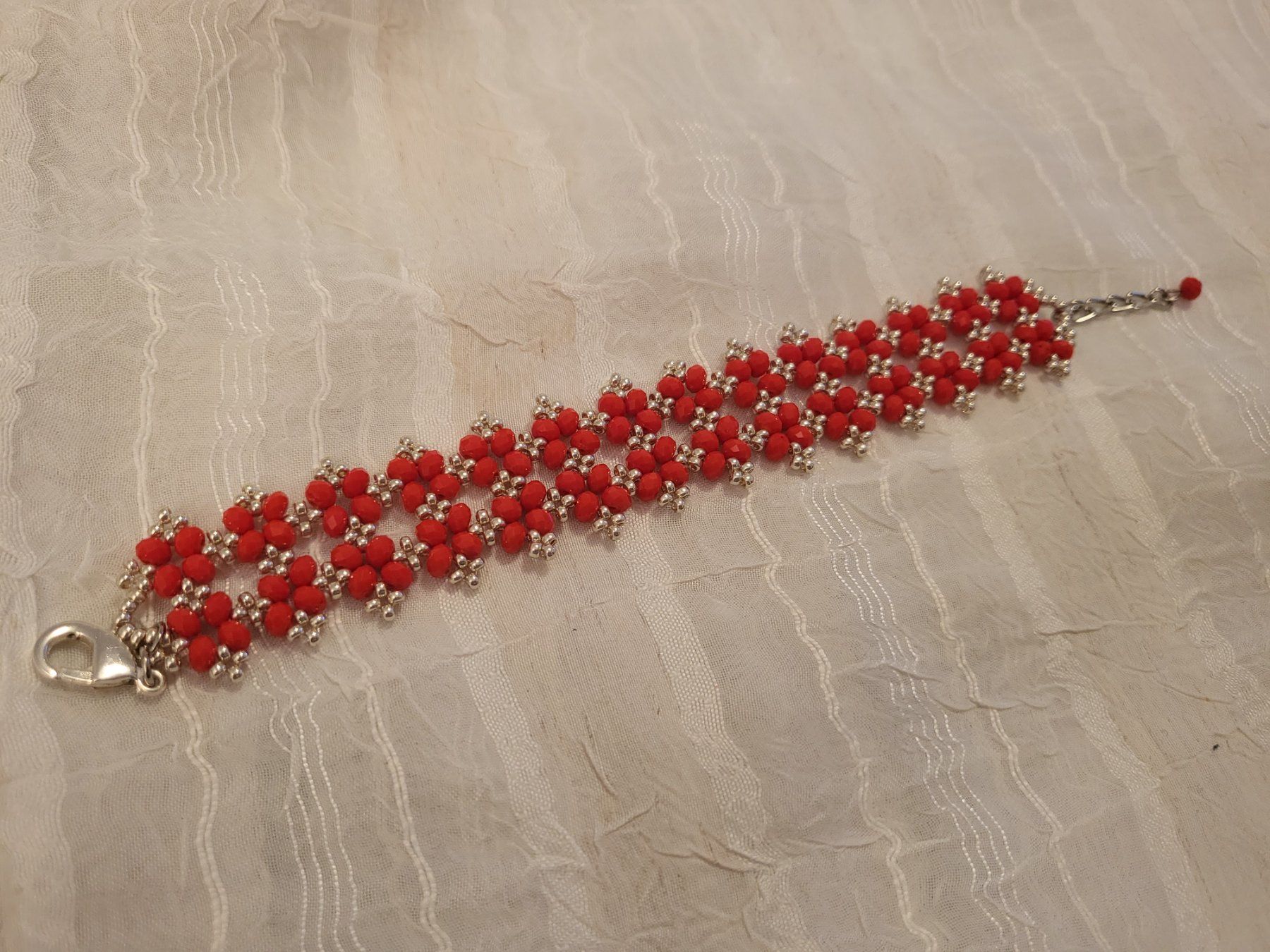 Bracciali & Braccialetti: Handgemachte armkette aus glasperlen rot – Usato da Dietikon venduto da Eleda