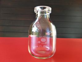 Récipient en verre épais de laboratoire