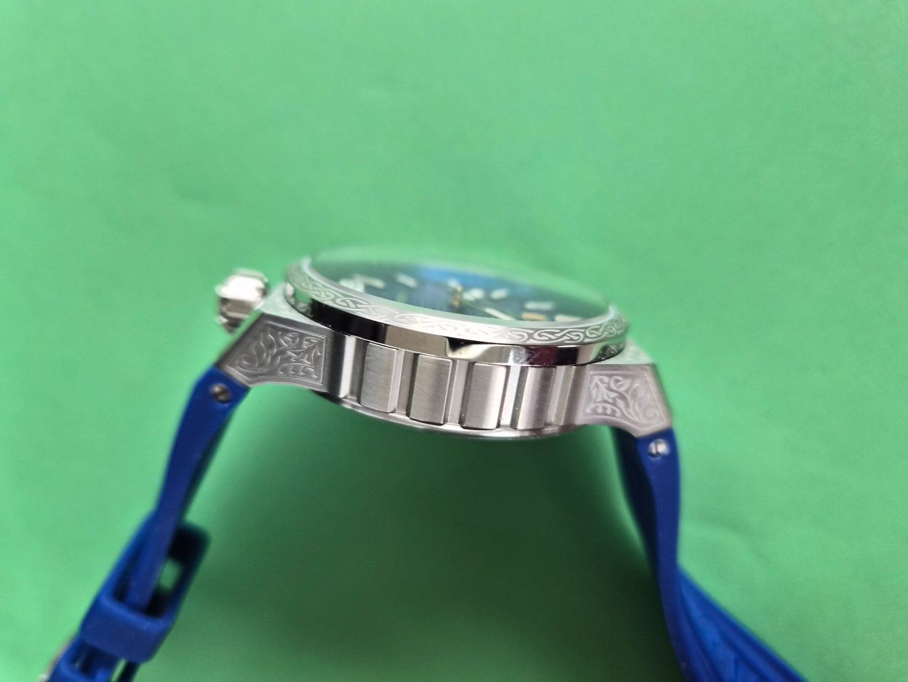 Bomberg Orologi: Bomberg Bolt-68 Neo Auto Metropolis Blue – Nuovo (secondo la descrizione) da Chabrey venduto da Horology 1