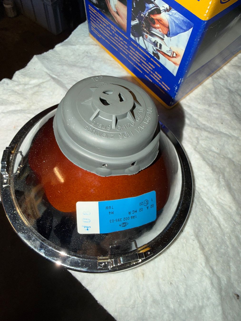 Hella Fari: Hella Halogen H4 Scheinwerfer, Neu im Originalkarton! – Usato da Luzern venduto da Basa73 2