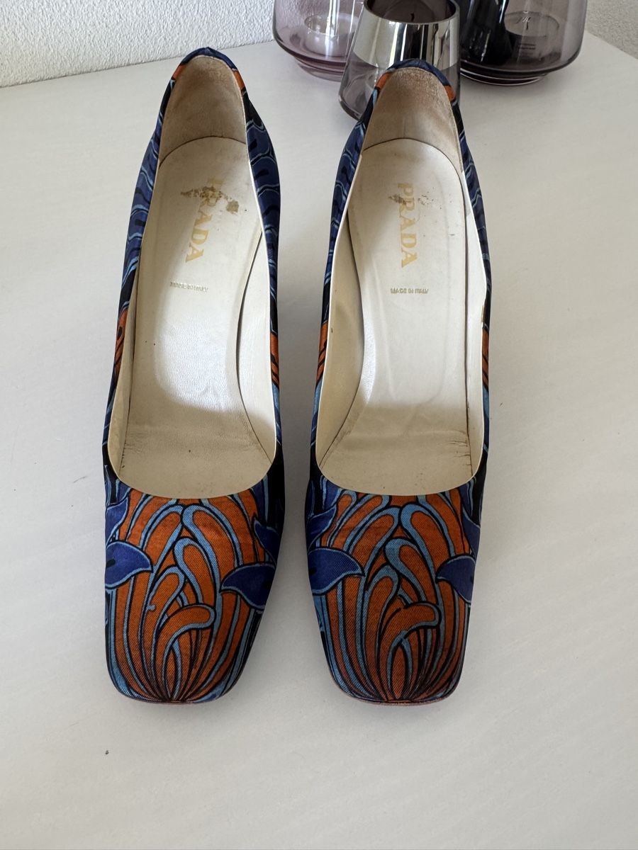 Prada Chaussures femmes: Prada Pumps 39.5 blau orange – D'occasion à Oberglatt ZH par jul_nhy7 1