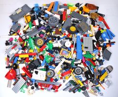 1.5 kg. Legoteile mit Minifiguren