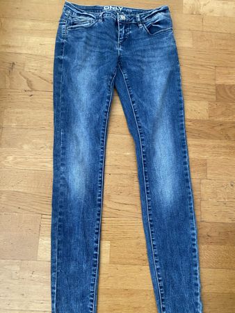 Only skinny Jeans