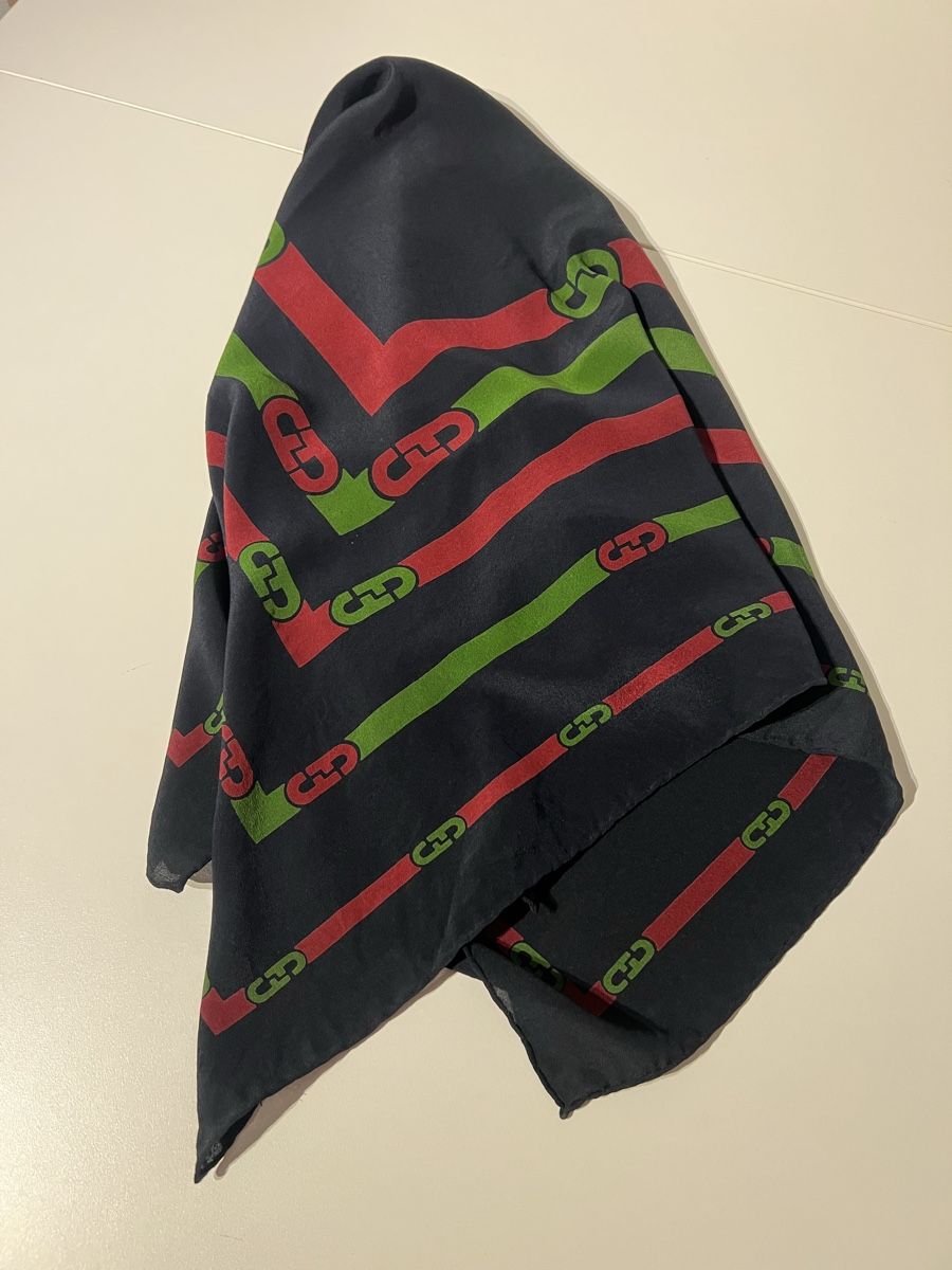 Salvatore Ferragamo Foulard & Sciarpe: Foulard Salvatore Ferragamo – Usato da St-Pierre-Clages venduto da ste_xk6p 2