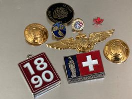 Lot de Badges et Pins Vintage Suisse & Voyage 🇨🇭✈️Colle...