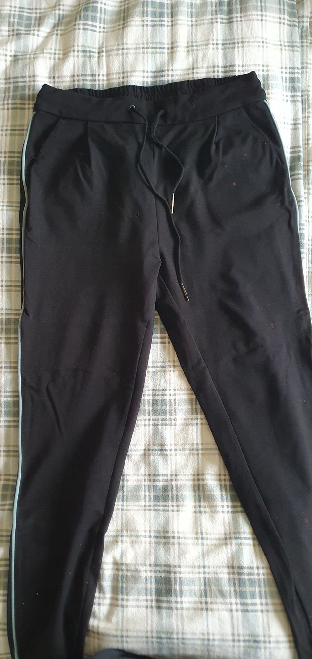 Pantaloni: 3x Jogginghose Damen - Gr. S – Usato da Bern venduto da fede736 4
