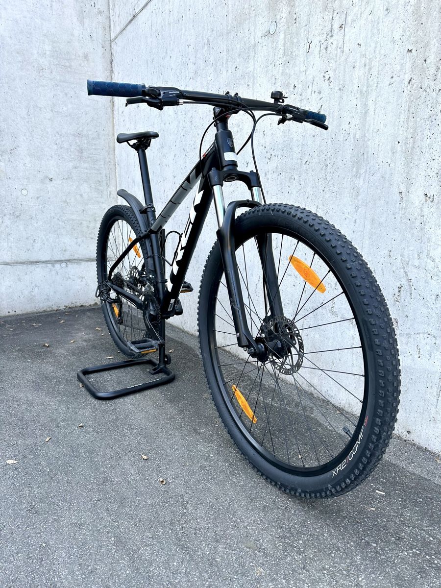 Trek Biciclette: Trek Marlin 4 M Wheel Matte black – Usato da Luzern venduto da HochM16 1