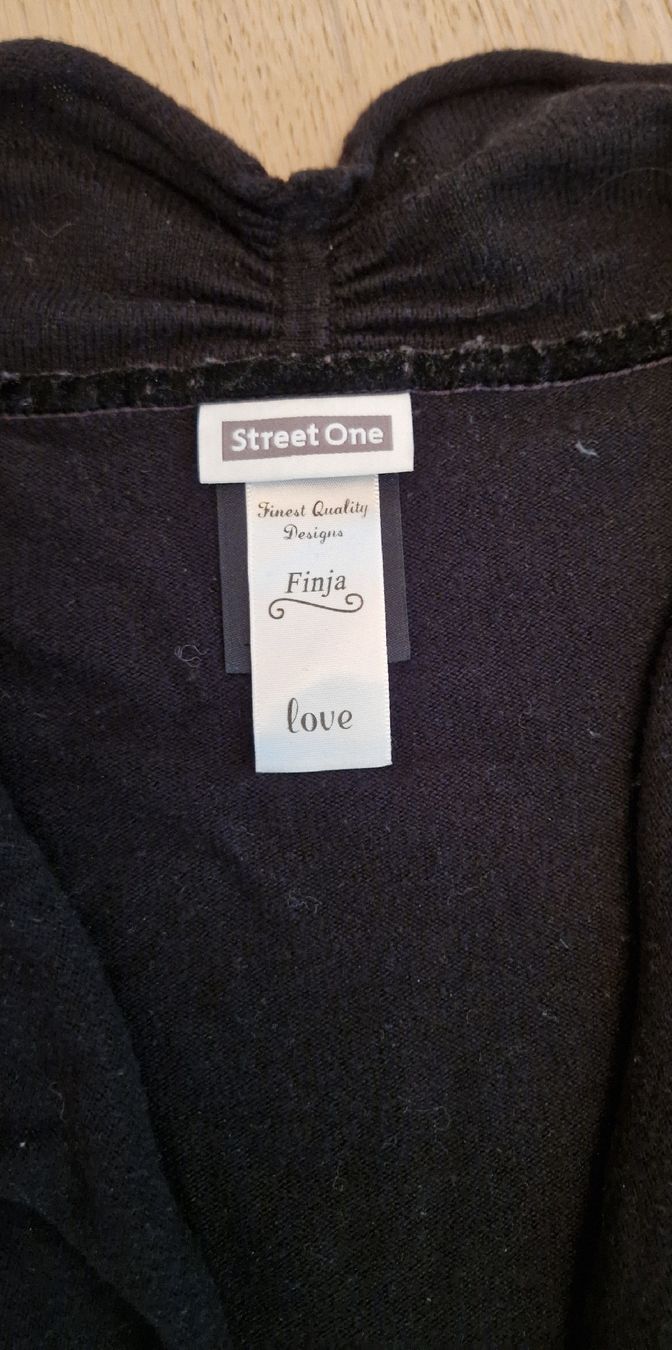 Giacche: Finja Love Strickjacke Schwarz, Gr. 34 – Usato da Gasel venduto da sale65 1