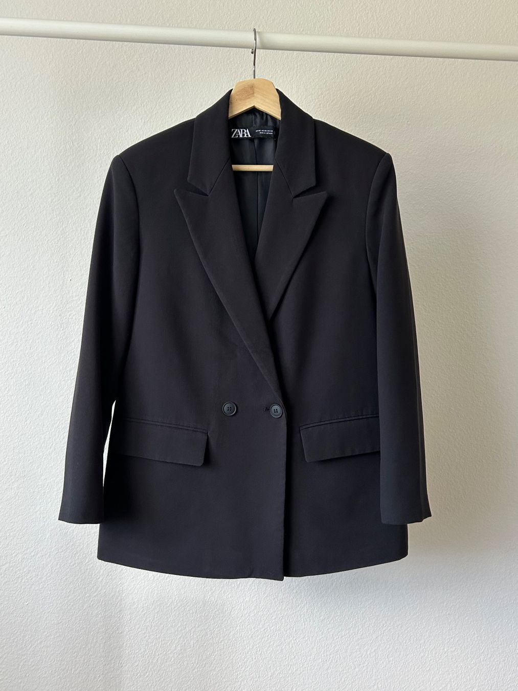 Zara Giacche: ZARA DOUBLE-BREASTED OVERSIZED BLAZER – Usato da Zürich venduto da _nathalie_