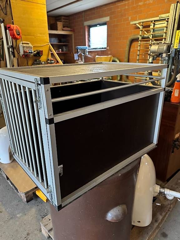 Gabbie, trasporto & Sicurezza: Hundebox – Usato da Seon venduto da claudio.n 1