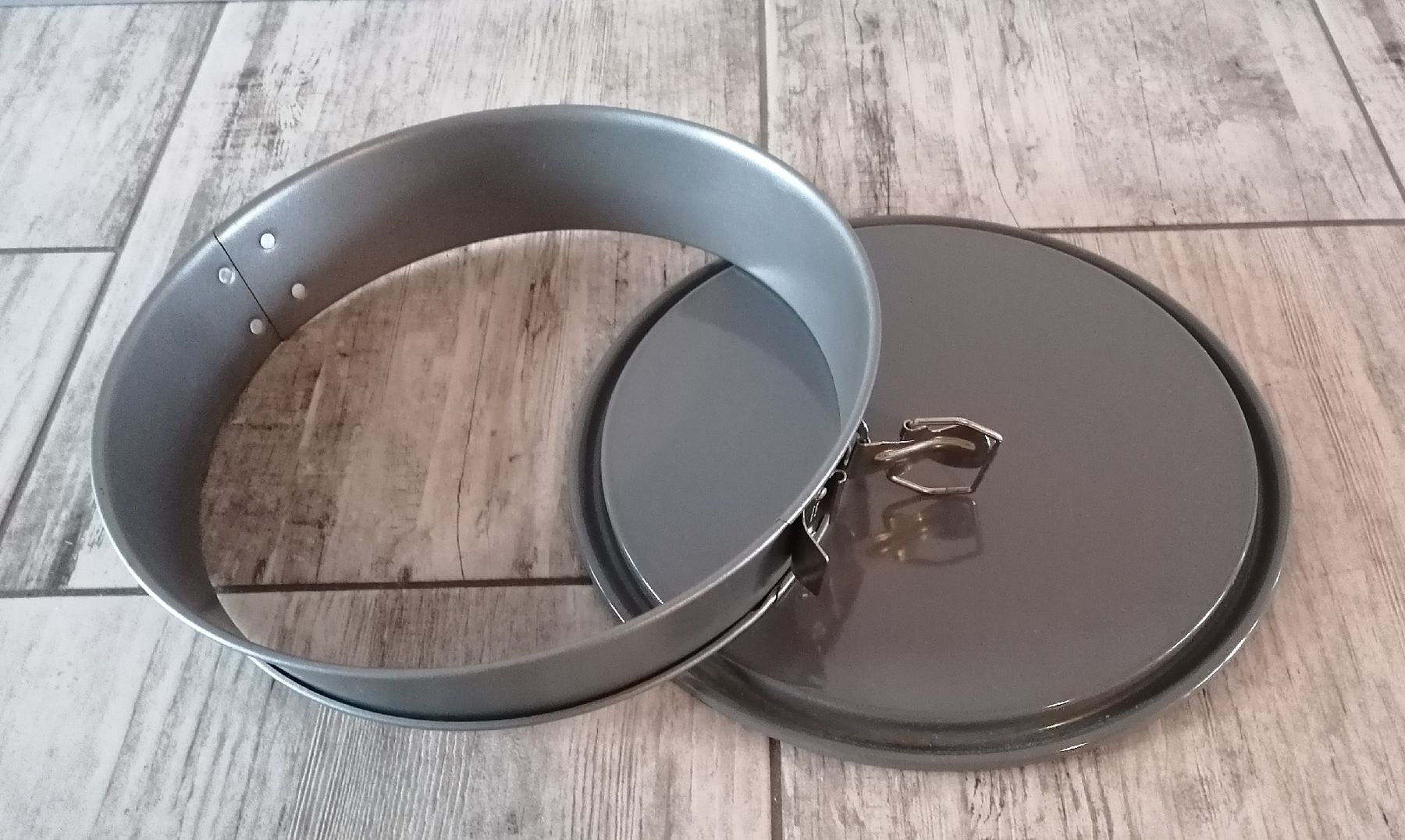 Teglie da forno: Backform schräg 27/30cm 6 hoch – Nuovo (secondo la descrizione) da Schwarzenegg venduto da musi09 3