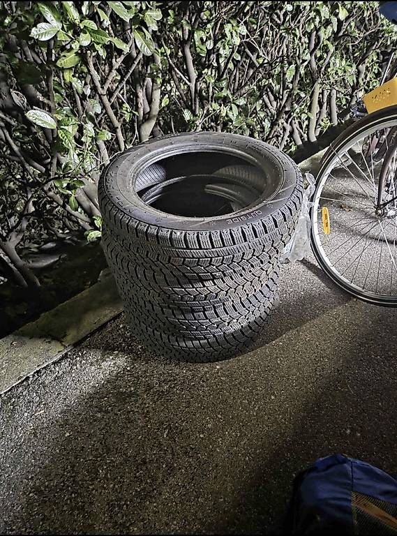 Altro in Scrittura & Disegno: Gomme invernali 155/65 R14 – Usato da Cugnasco venduto da mar_q5tl