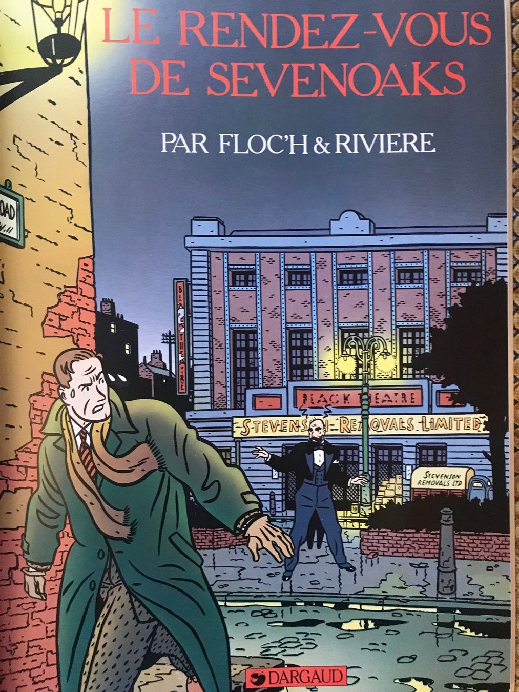 Fumetti: ALBANY & STURGESS - Une trilogie anglaise – Usato da Commugny venduto da MCapital 5