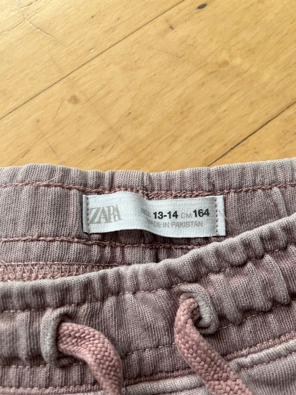 Lotti & Set di vestiti: Kleiderpaket "Hosen" Gr. 164/ XS – Usato da Bern venduto da Primavera0 2