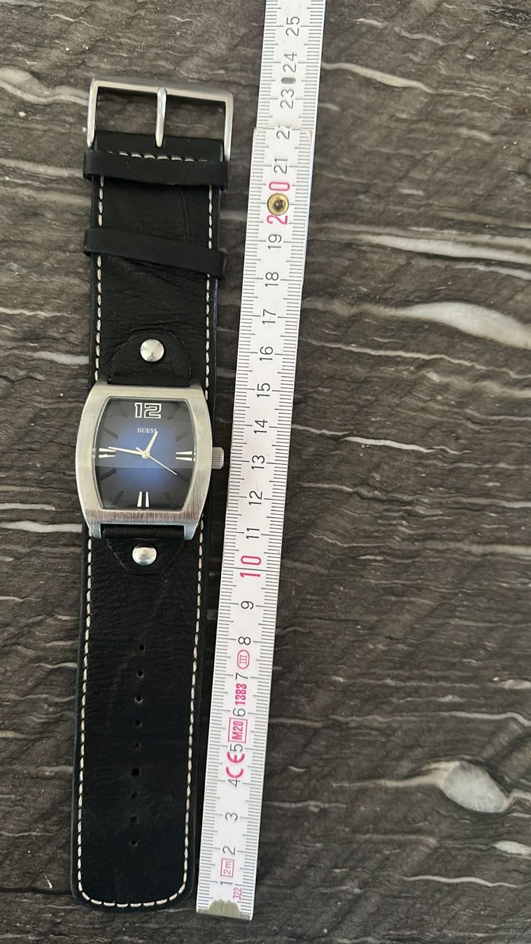 Guess Orologi: Guess Herren Armbanduhr – Usato da Salenstein venduto da Silly...0 1