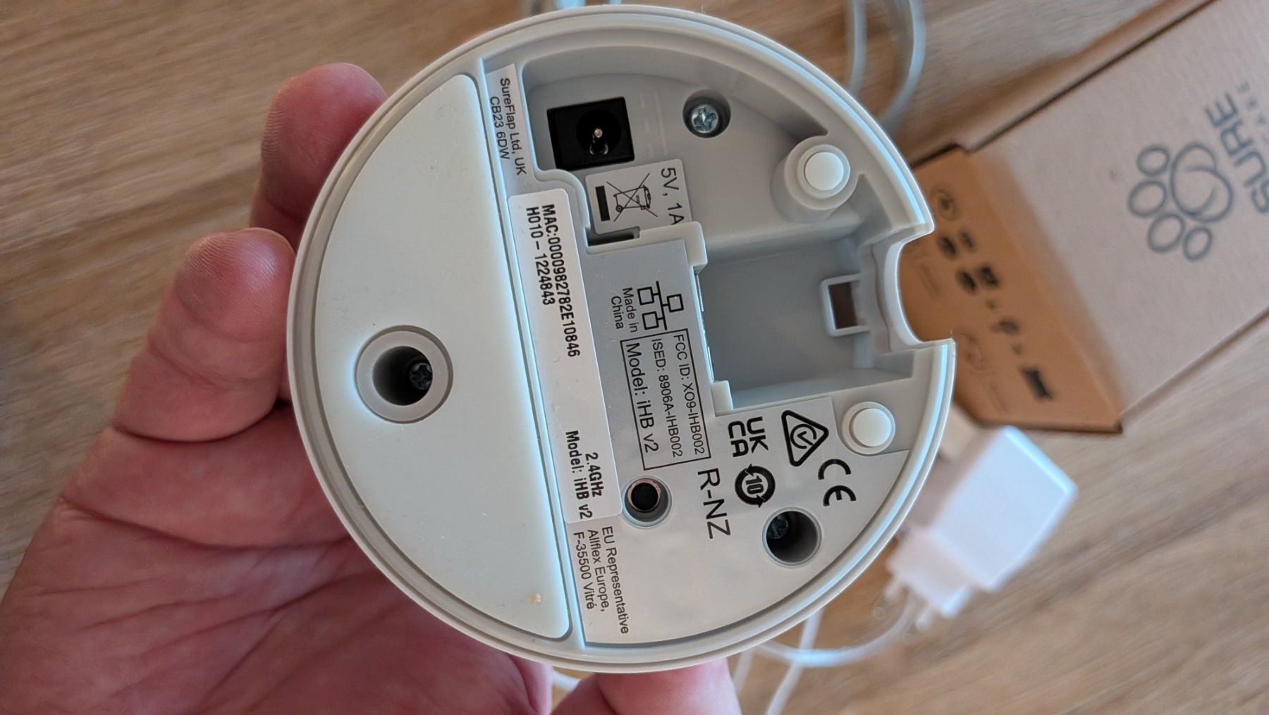 Hubs & Switches: Sure Petcare Hub – Neu und originalverpackt aus Bonstetten von Johanne_Lamalle 1