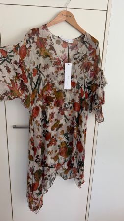 Seidenkleid mit Blumenmuster neu mit Etikett von IRO