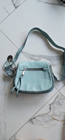 👜 Marc Jacobs – Sac bandoulière cuir – Bleu Tiffany