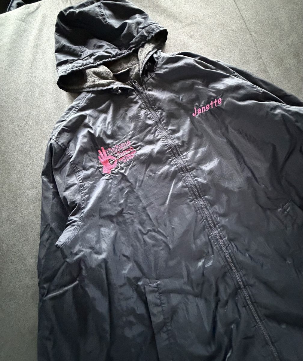 Dickies Giacche: 2. Veste Dickies à capuche, noir, doublée, taille M – Usato da Genève venduto da Thelimitedshop. 3