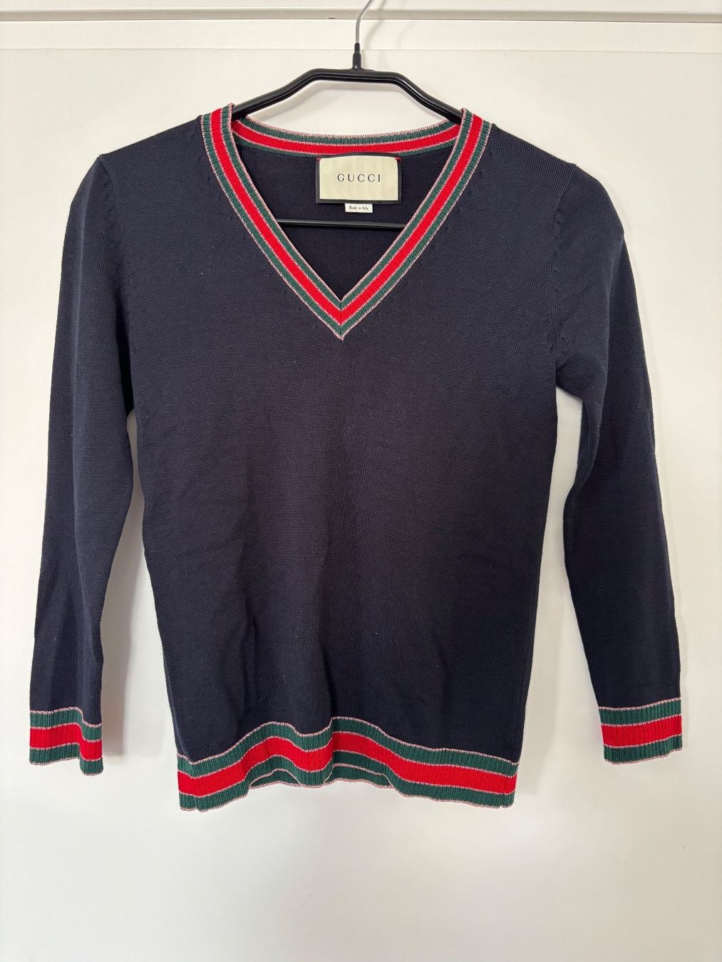 Gucci Maglioni & Felpe: Gucci Pullover dunkel blau 34 , leichte Sommerwolle – Nuovo (secondo la descrizione) da Herrliberg venduto da mayfi