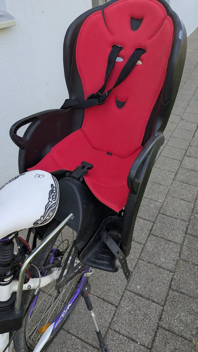 Marsupi portabebè: Hamax Kinder Velositz max 22 kg – Usato da Steinmaur venduto da Ottelo 1