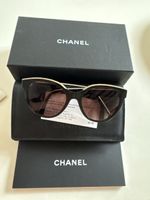 Lunettes de soleil Chanel, vintage, parfaites pour l'été!