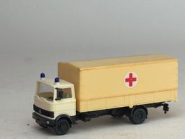 VE1- Herpa Mercedes Pritsche Rotes Kreuz