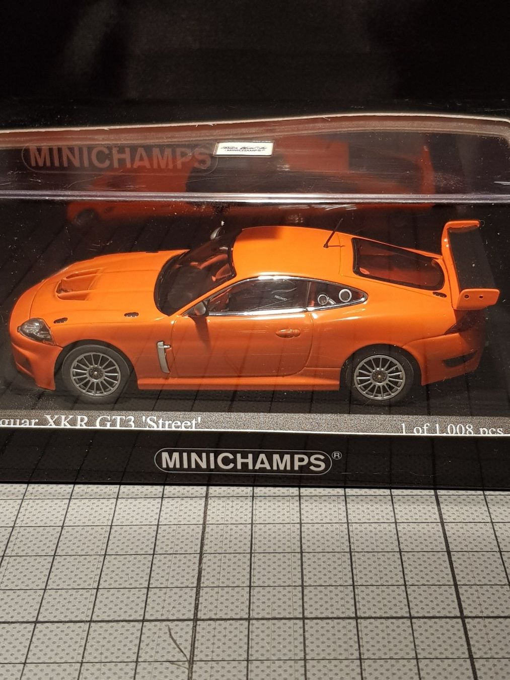 Jaguar Modellautos: Jaguar XKR GT3 "Street" – Neu und originalverpackt aus Chézard-St-Martin von AlPat-Collections 4