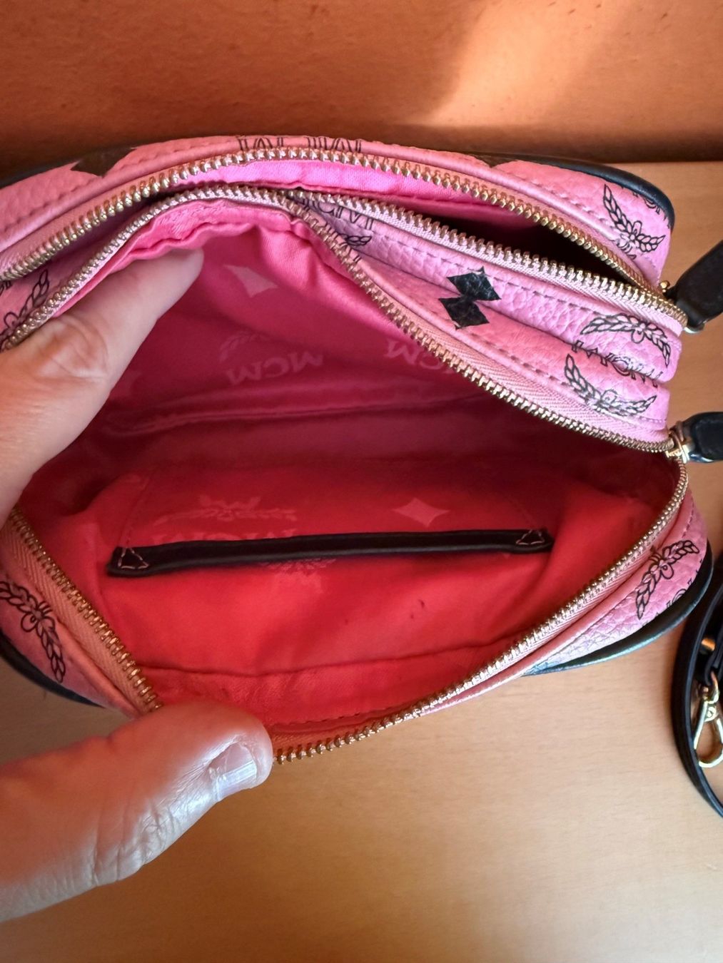 Mcm Borse da donna: MCM Handbag  - AUTHENTIC – Usato da Chiggiogna venduto da TheLegend88 6