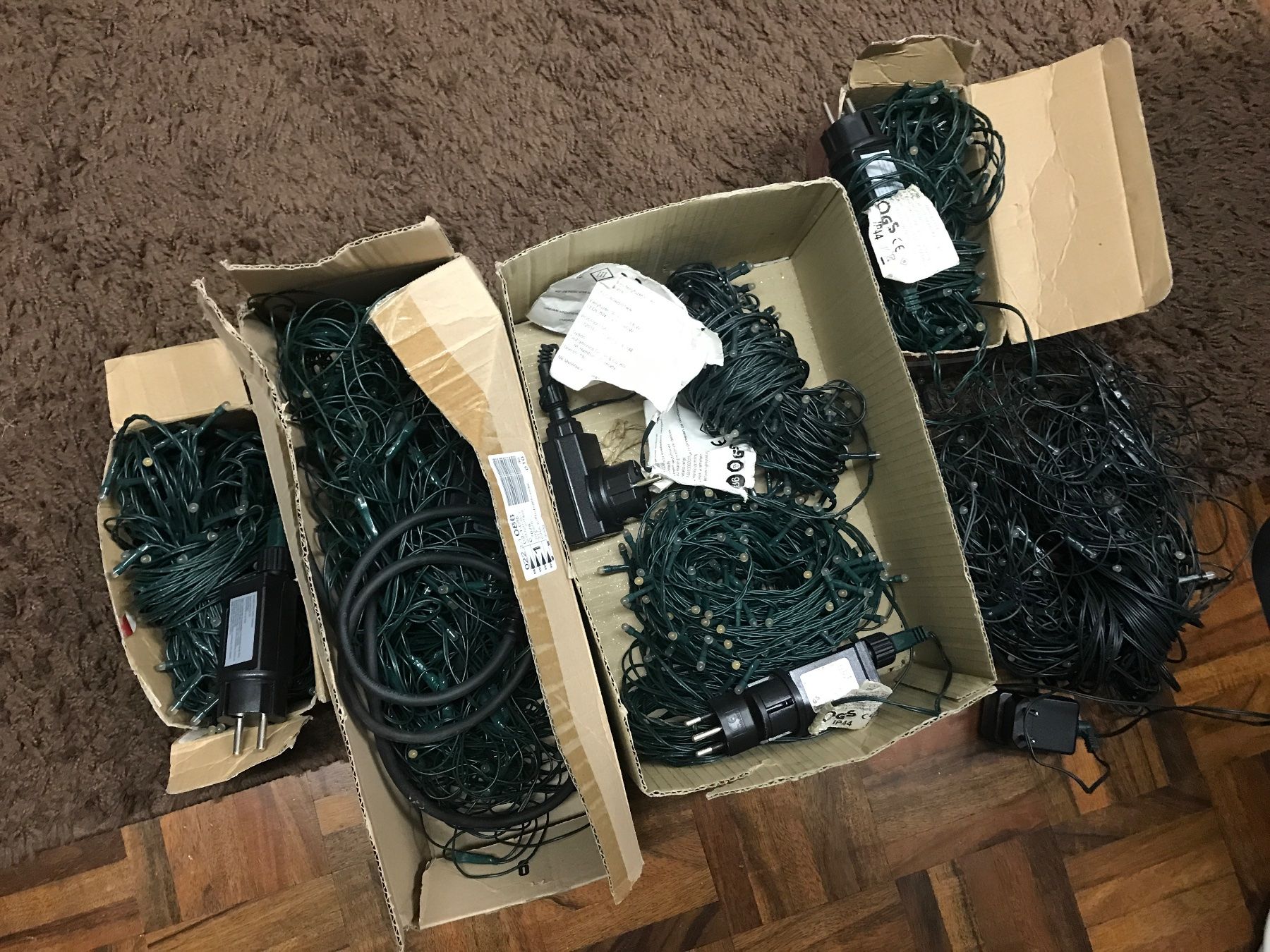 Lichterketten & Leisten: Weihnachtsbeleuchtung 2x Netz 4x Lichterkette – Gebraucht aus St. Margrethen SG von kellenbh 1