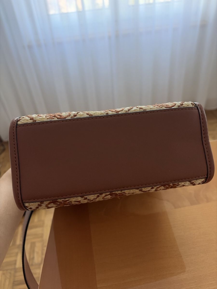 Taschen für Damen: Guess  – Neu (gemäss Beschreibung) aus Geroldswil von J_10 2