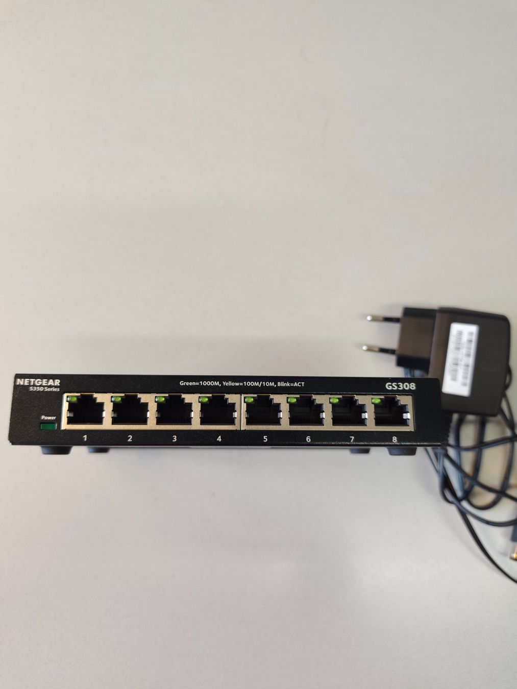 Hubs & Switches: Switch Netgear GS308 – Gebraucht aus Bern von Swt0 1