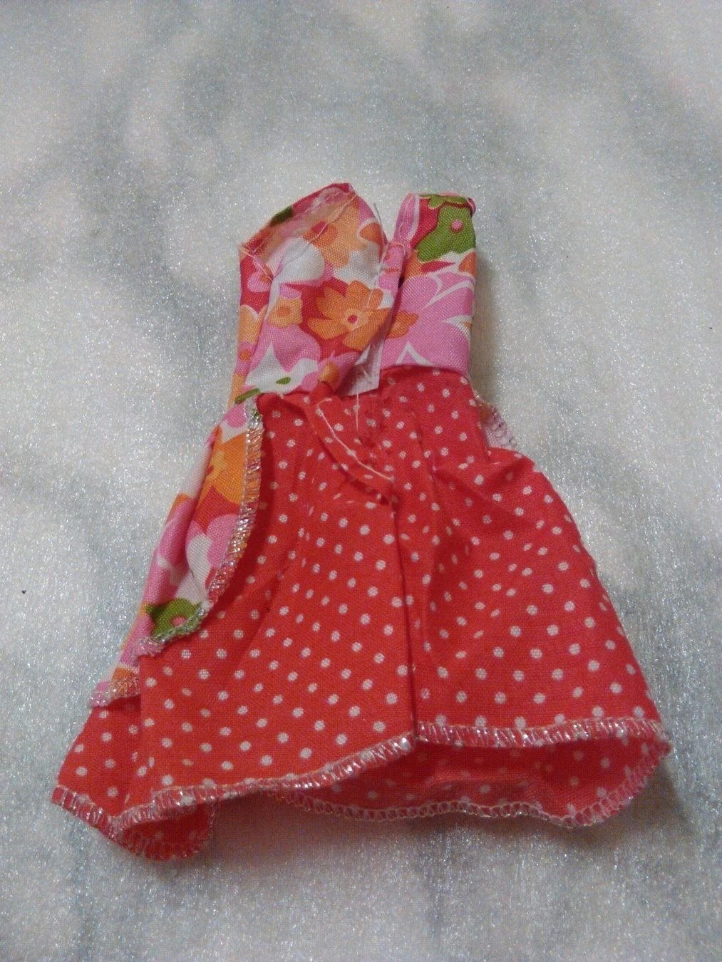 Jouets: BARBIE PARTY KLEID – Neuf (Voir description) à Basel par bijoutrie_4 3